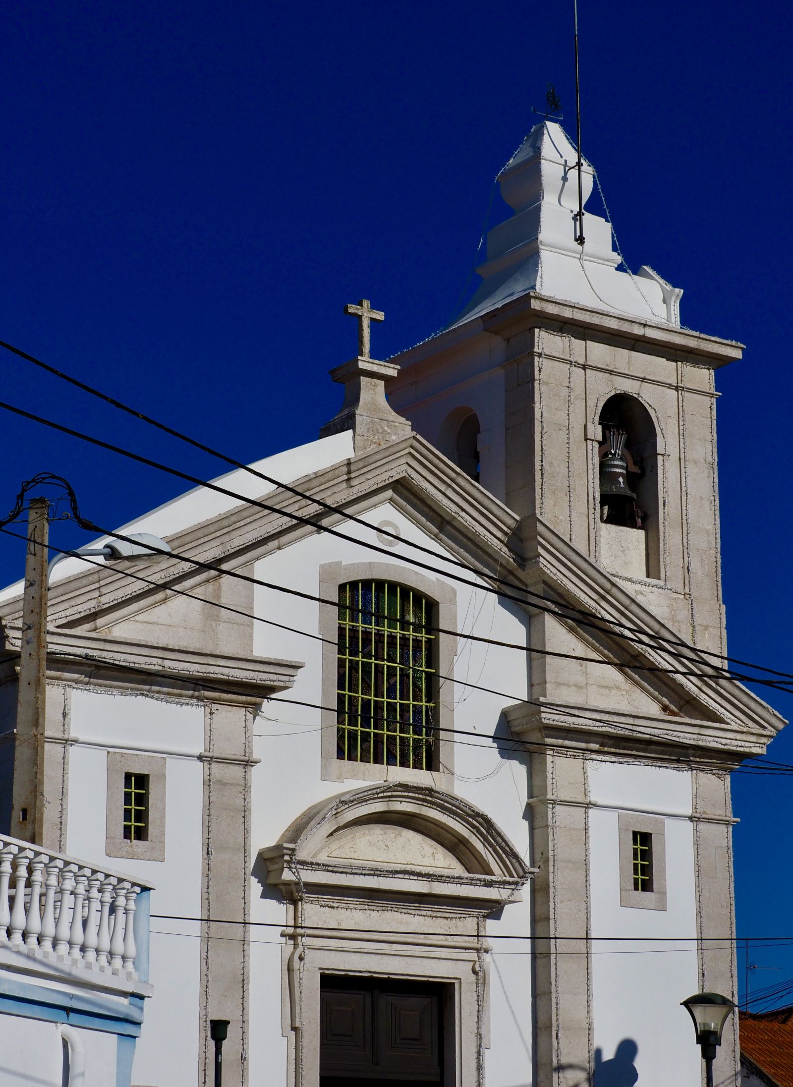 Igreja de São Jorge, Sarilhos Grandes (foto: Pedro S Bello, CC BY-SA 4.0)