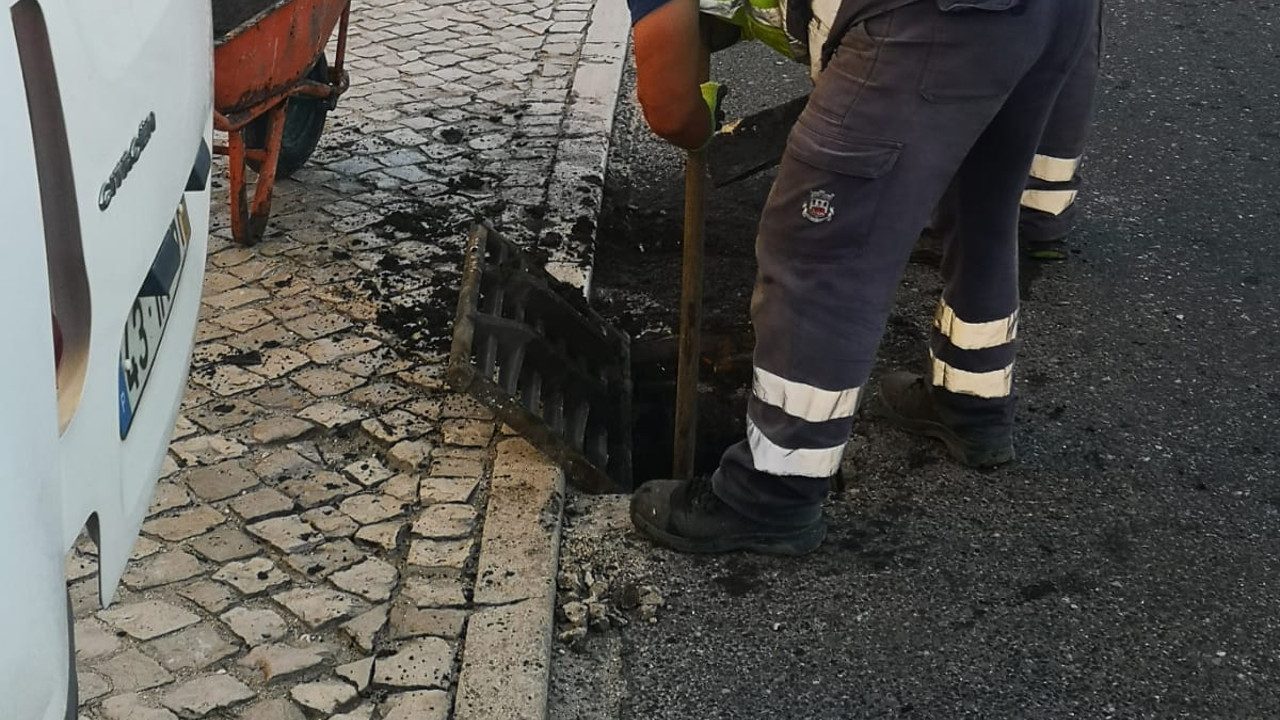 Limpeza de Sargetas na Freguesia de Sarilhos Grandes